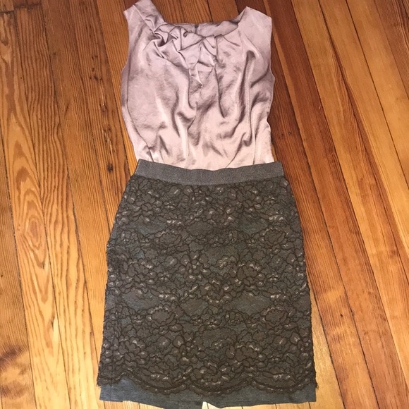 Stretchy LOFT Lace Pencil Skirt - Picture 1 of 5